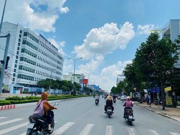 cho thuê nhà mặt tiền đường nguyễn văn cừ cần thơ, trệt trống suốt, ngang 8.5m, đối diện trường đại học