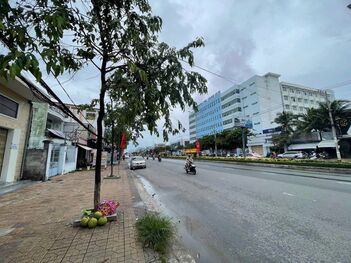 cho thuê nhà mặt tiền đường nguyễn văn cừ cần thơ, trệt trống suốt, ngang 8.5m, đối diện trường đại học