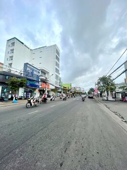 bán nhà mặt tiền đường cách mạng tháng 8 cần thơ, trệt 1 lầu, vị trí đội diện bệnh viện phụ sản cần thơ, thích hợp kinh doanh nhà thuốc