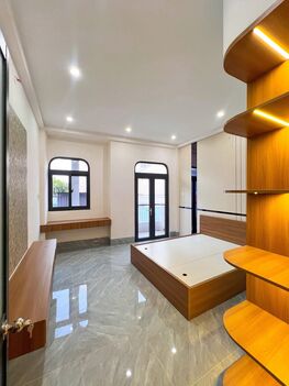 BÁN ​NHÀ Lầu MỚI - VỊ TRÍ TUYỆT ĐẸP - mở Phòng mạch, VPCTy, KDoanh,….