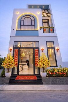 Nhà 1T1L đúc mới, GÓC 2MT HẺM, xe hơi tới nhà. Vị trí trung tâm, gần cầu Trần Hoàng Na