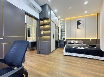 Nhà 1T1L đúc mới, GÓC 2MT HẺM, xe hơi tới nhà. Vị trí trung tâm, gần cầu Trần Hoàng Na