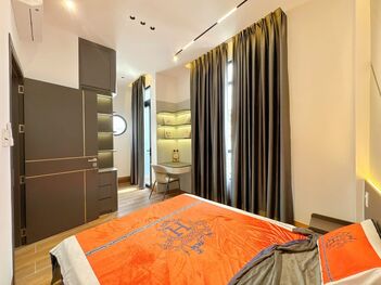 Nhà 1T1L đúc mới, GÓC 2MT HẺM, xe hơi tới nhà. Vị trí trung tâm, gần cầu Trần Hoàng Na