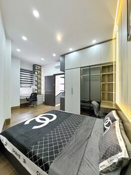 Nhà 1T1L đúc mới, GÓC 2MT HẺM, xe hơi tới nhà. Vị trí trung tâm, gần cầu Trần Hoàng Na