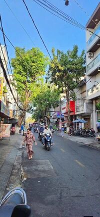 bán nhà góc 2 mặt tiền đường đề tham cần thơ. trệt lầu, nằm ngay chợ, bờ hồ, thích hợp kinh doanh và cho thuê