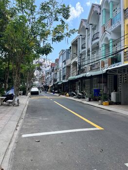 bán nhà đường số 21 khu dân cư thới nhựt cần thơ, nhà đối diện công viên, trệt 2 lầu