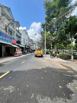 bán nhà trệt 2 lầu, đường  số 28 khu dân cư an khánh cần thơ, đối diện công viên, thích hợp ở hay kinh doanh