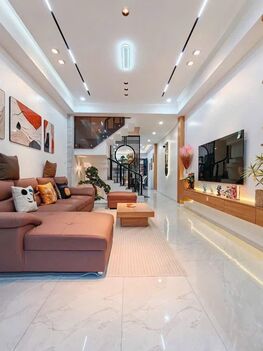 BÁN NHÀ 1T2L đúc, 2 MT Hẻm (trước - sau). Gần sát trường ĐH Công Nghệ - Kỷ Thuật