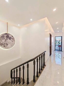 BÁN NHÀ 1T2L đúc, 2 MT Hẻm (trước - sau). Gần sát trường ĐH Công Nghệ - Kỷ Thuật
