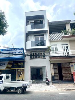 bán nhà mặt tiền đường nguyễn đệ cần thơ, trệt lững 2 lầu nhà mới 100%, đoạn mua bán kinh doanh sầm uất giá tốt