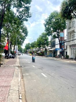 bán nhà mặt tiền đường nguyễn đệ cần thơ, trệt lững 2 lầu nhà mới 100%, đoạn mua bán kinh doanh sầm uất giá tốt