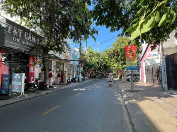 Nhà lầu diện tích rộng ngay phố thời trang Nguyễn Việt Hồng, Ninh Kiều, Cần Thơ