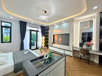 BÁN NHÀ 1T2L đúc, mới xây, Mặt Tiền (D7 - Hồng Loan). Vị trí đẹp, gần trục chính D1