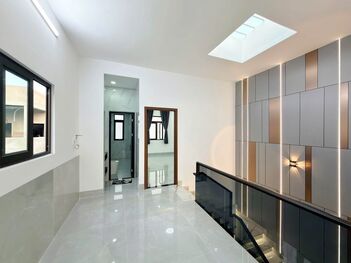 BÁN NHÀ 1T2L đúc, mới xây, Mặt Tiền (D7 - Hồng Loan). Vị trí đẹp, gần trục chính D1