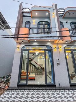 BÁN NHÀ 1T1L đúc mới -  KẾ ĐHCT - ĐHYD - BV Đa Khoa. Hẻm 11 N.V.Linh (cặp BV Đa khoa)