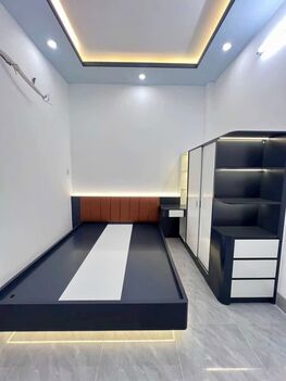 BÁN NHÀ 1T1L đúc mới -  KẾ ĐHCT - ĐHYD - BV Đa Khoa. Hẻm 11 N.V.Linh (cặp BV Đa khoa)