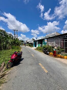 BÁN NỀN MẶT TIỀN LỘ VÒNG CUNG - Ô MÔN, CẦN THƠ  Vị trí: Mặt tiền Lộ Vòng Cung, P. Phước Thới (Trường Lạc cũ), Ô Môn, Cần Thơ.