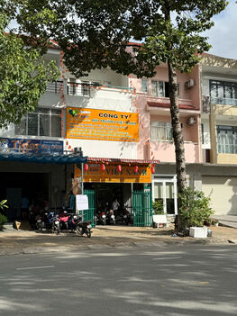 Bán nhà 2 lầu mặt tiền Trần Văn Trà, KDC Hưng Phú, Cần Thơ