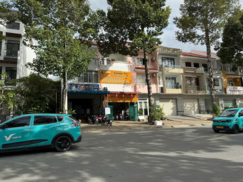 Bán nhà 2 lầu mặt tiền Trần Văn Trà, KDC Hưng Phú, Cần Thơ