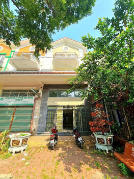 Bán nhà 3 lầu mặt tiền Vũ Đình Liệu, KDC Nam Long, Cần Thơ