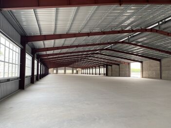 Cho thuê nhà xưởng mới xây dựng tại Tân Uyên, Bình Dương 30.500 m²