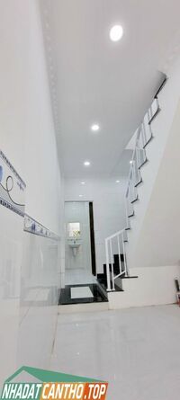 Nhà lầu mới đẹp - Giá mềm cho gia đình trẻ ngay trung tâm Ninh Kiều - TP Cần Thơ