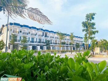 Nhà liền kề cách chợ Nổi Cái Răng 700m